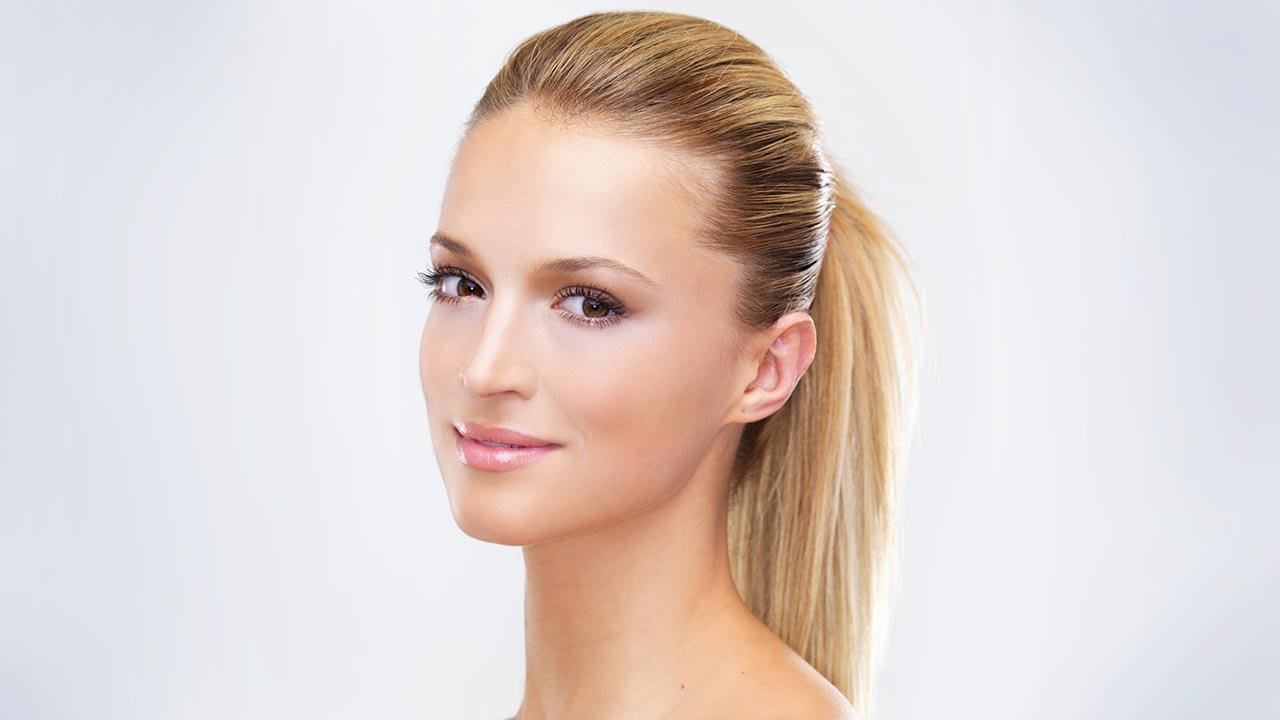 Loreal Paris BMAG Article How To Create A Sleek Ponytail D